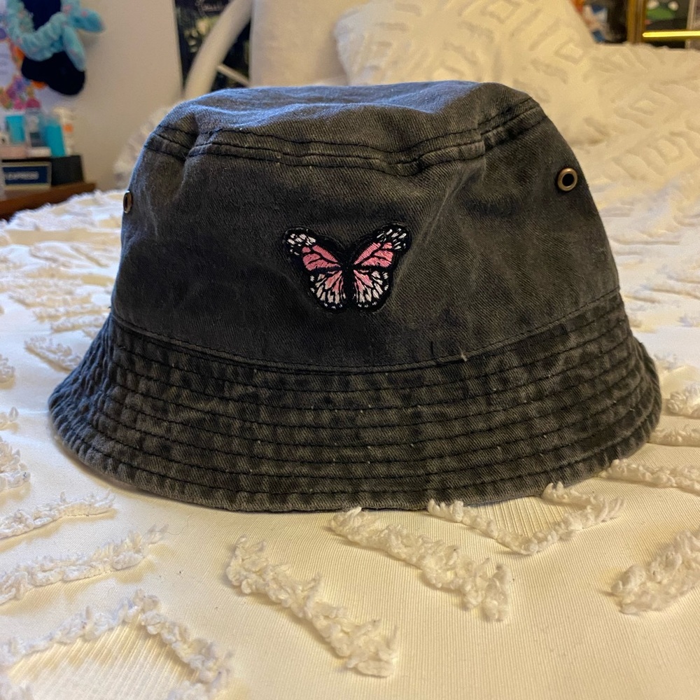 Black Bucket Hat with Pink Butterfly 🦋💕